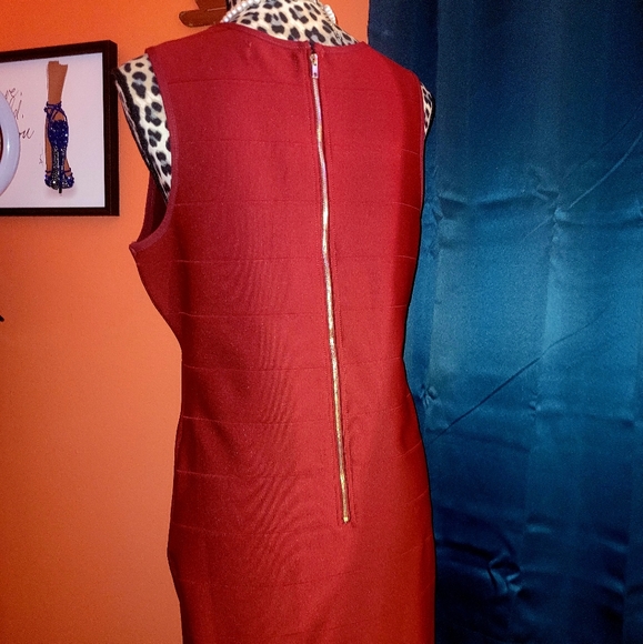 Dress - Picture 3 of 5